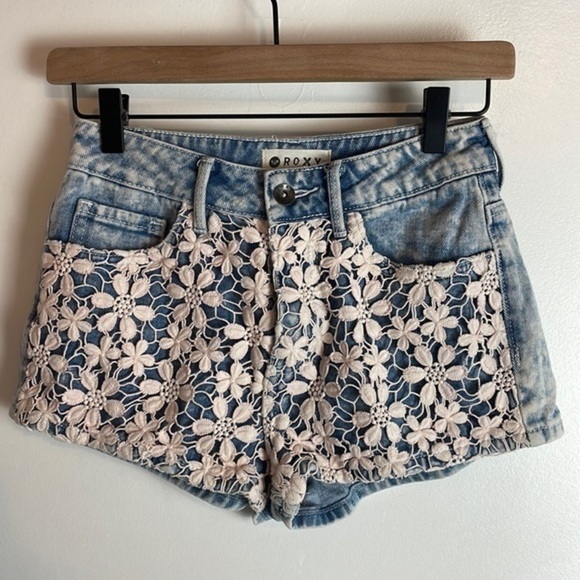 Roxy Lace and Acid Wash Denim Shorts 1 - Picture 2 of 10